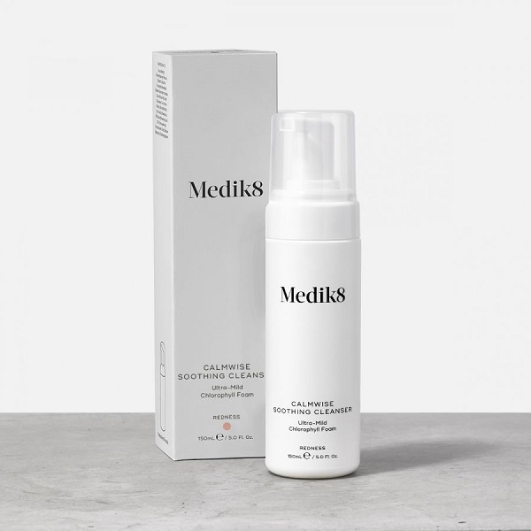 MEDIK8 Calmwise Soothing - Čistící pěna na citlivou pleť 150 ml