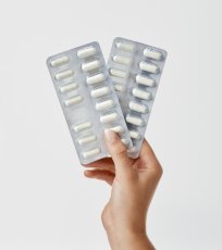 Doplněk stravy proti padání vlasů - IRALTONE Forte Melatonin 60 ks