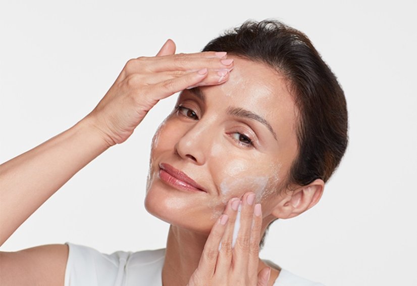 Přípravek pro čištění pleti - HYDROPEPTIDE Exfoliating Cleanser 30 ml