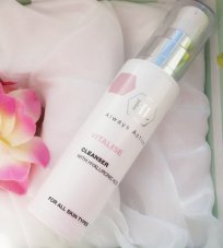 Čisticí hydratační přípravek - HL Vitalise Cleanser 250 ml