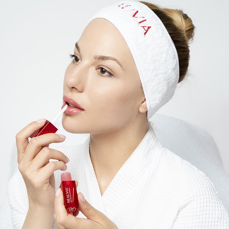 Péče pro objem rtů s kyselinou hyaluronovou - NEAUVIA Lip Bliss 6 ml