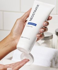 Vyhlazující mléko - NEOSTRATA Lotion Plus 200 ml